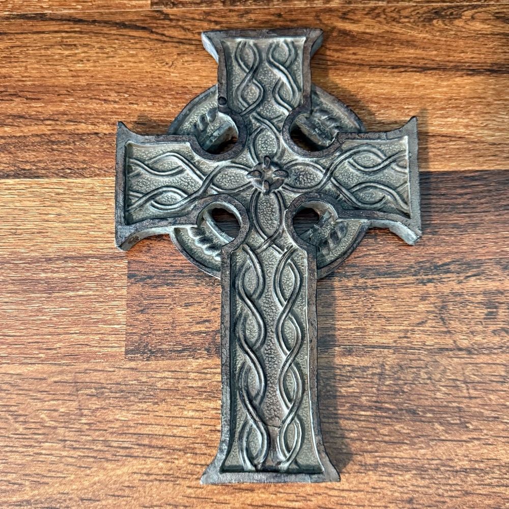 Crosses and Angel - Picture 12 of 16